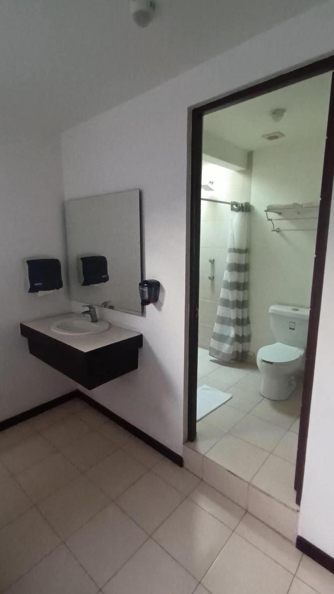 Hotel Ross Morelia Luaran gambar